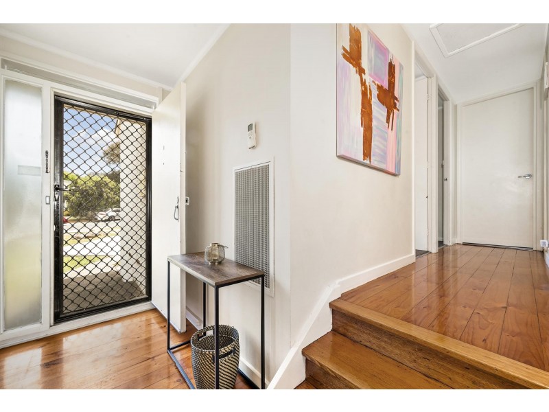 18 Fiaschi Street, Macgregor ACT 2615