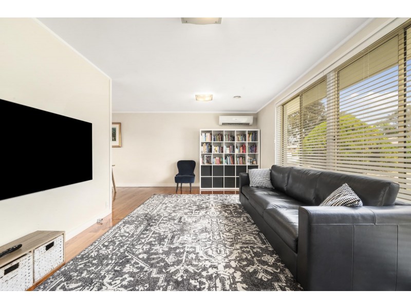 18 Fiaschi Street, Macgregor ACT 2615