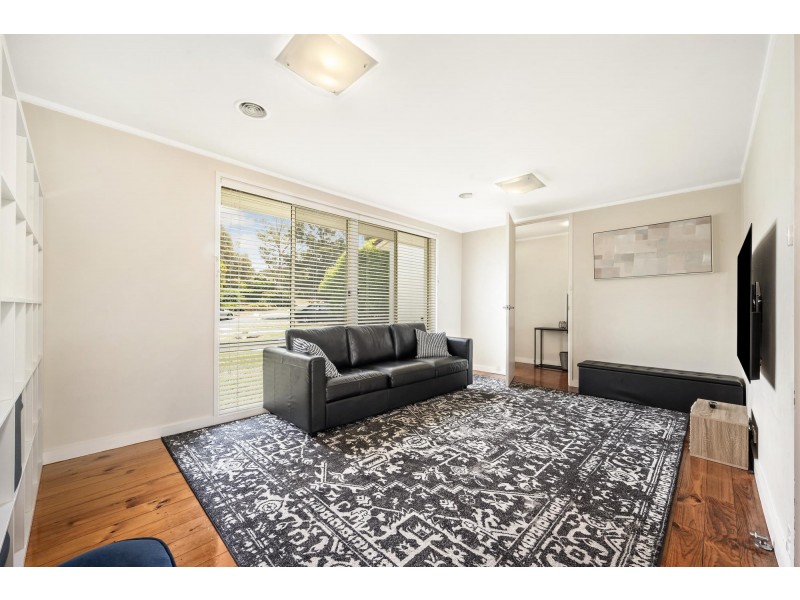 18 Fiaschi Street, Macgregor ACT 2615