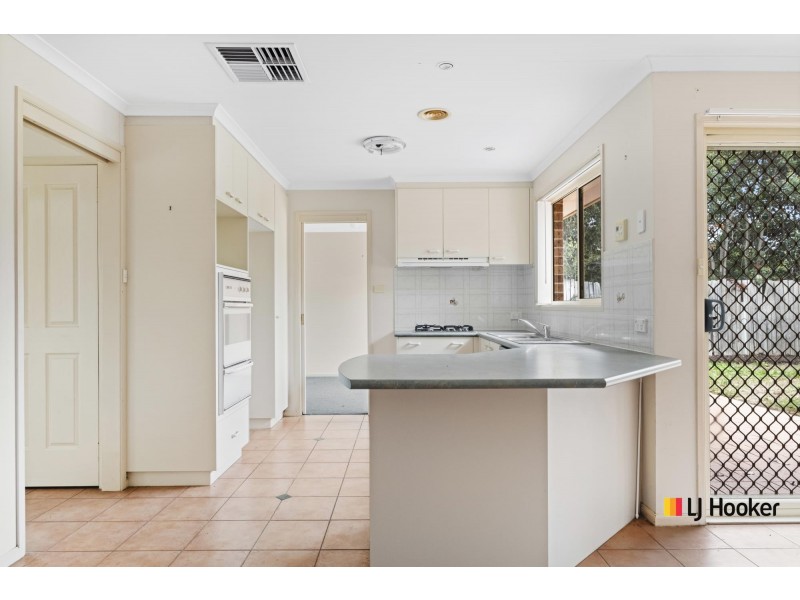 14 Dacomb Court, Dunlop ACT 2615