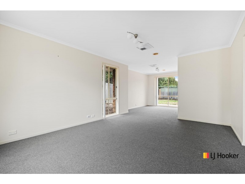 14 Dacomb Court, Dunlop ACT 2615