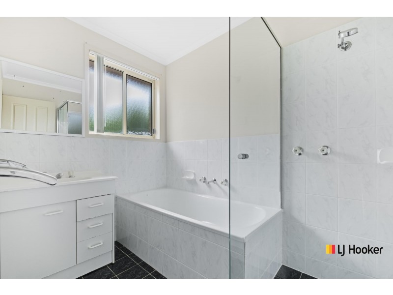 14 Dacomb Court, Dunlop ACT 2615