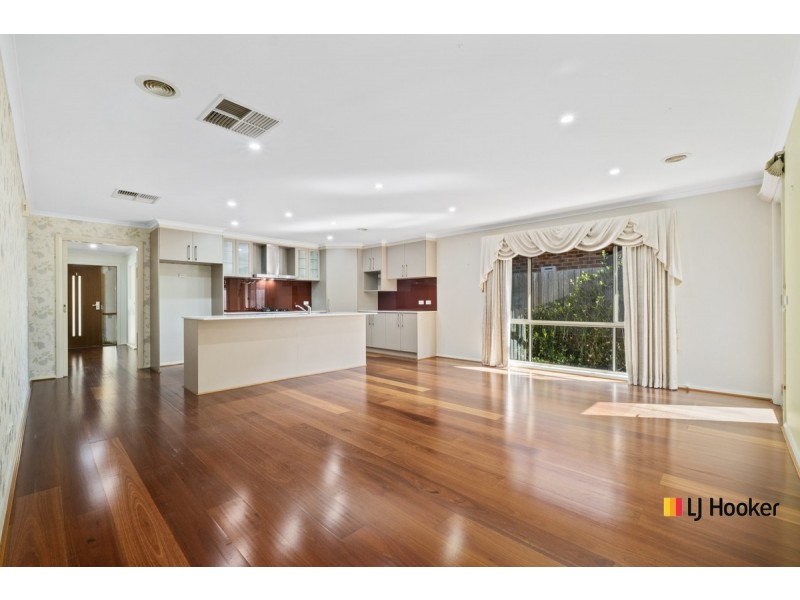 14 Basham Street, Franklin ACT 2913
