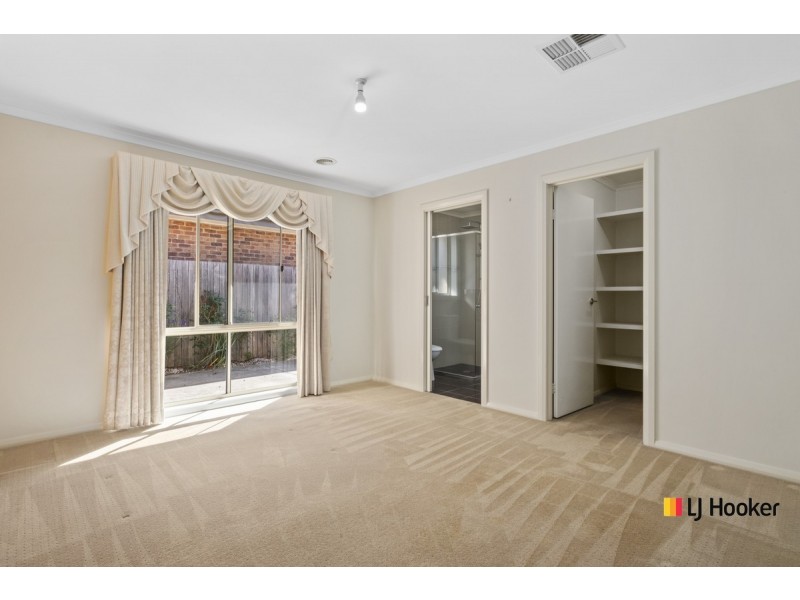 14 Basham Street, Franklin ACT 2913