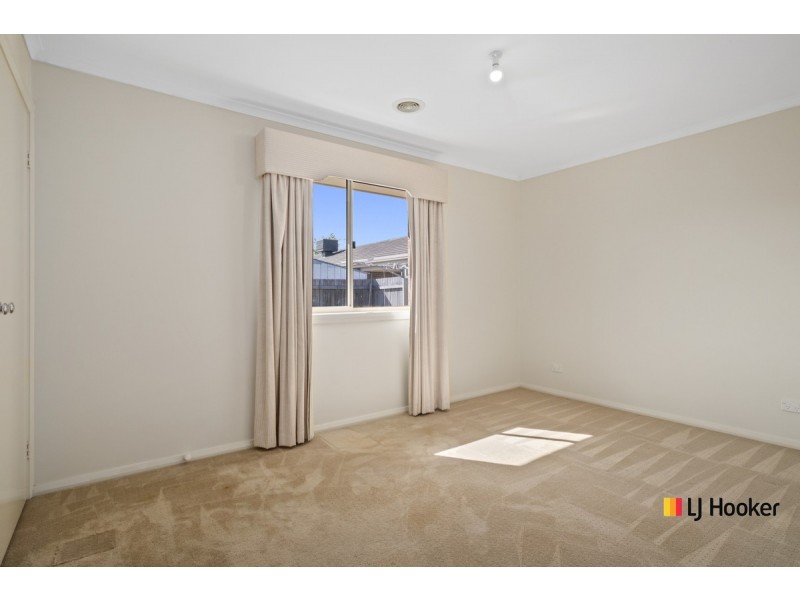 14 Basham Street, Franklin ACT 2913