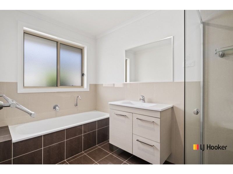 14 Basham Street, Franklin ACT 2913