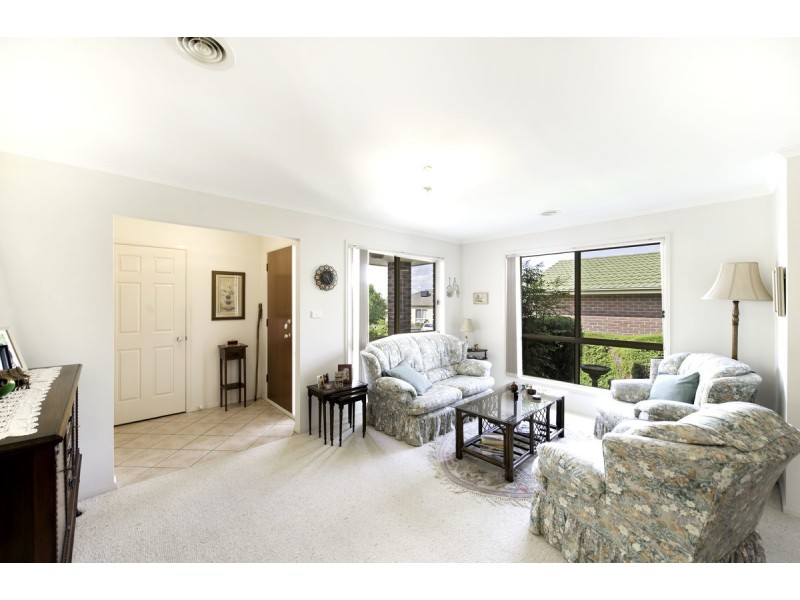 2/15 Barrington Crescent, Amaroo ACT 2914