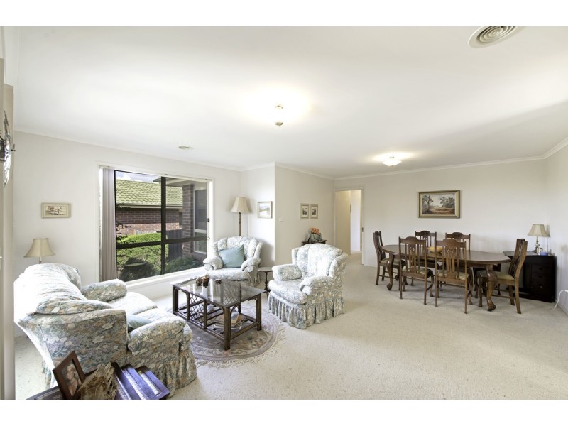 2/15 Barrington Crescent, Amaroo ACT 2914