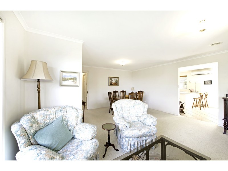 2/15 Barrington Crescent, Amaroo ACT 2914