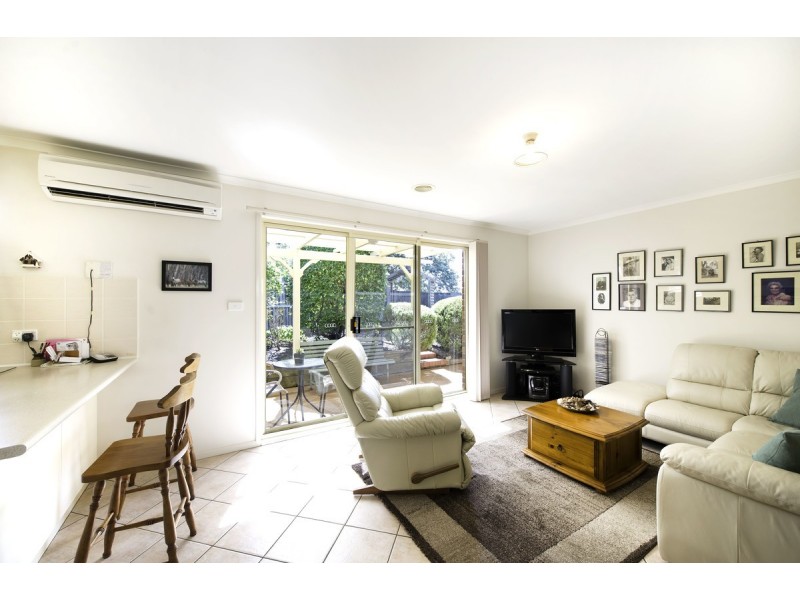 2/15 Barrington Crescent, Amaroo ACT 2914