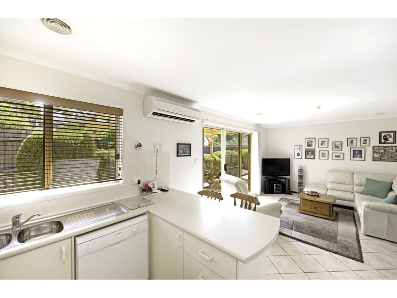 2/15 Barrington Crescent, Amaroo ACT 2914