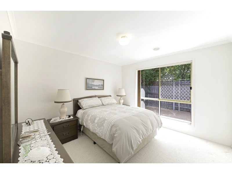 2/15 Barrington Crescent, Amaroo ACT 2914