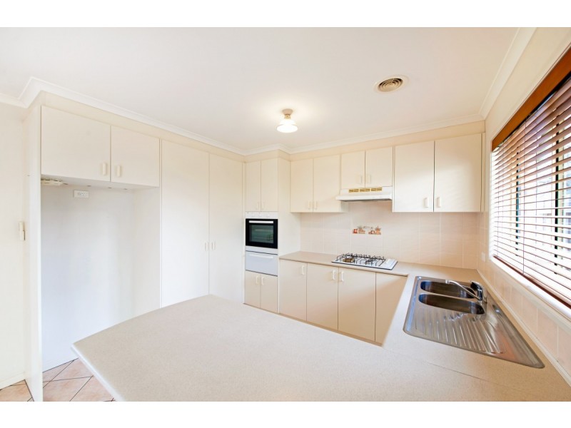 2/15 Barrington Crescent, Amaroo ACT 2914