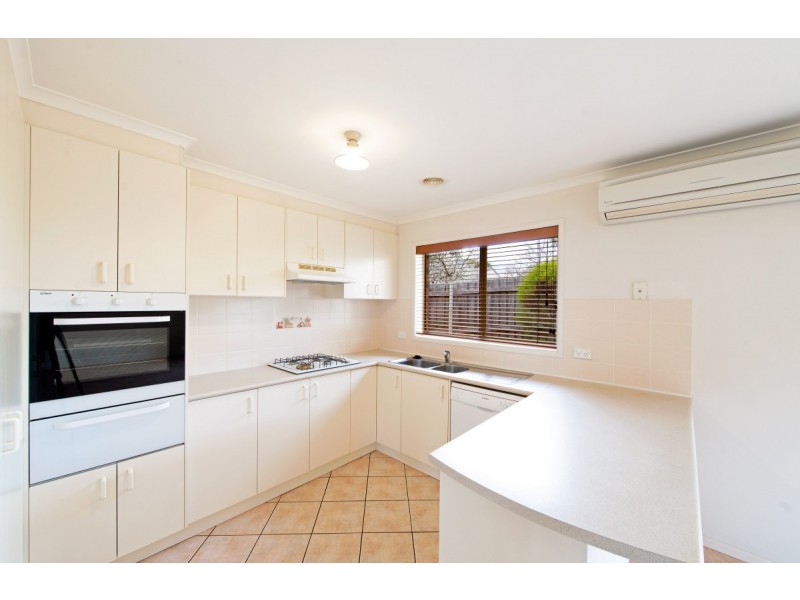 2/15 Barrington Crescent, Amaroo ACT 2914