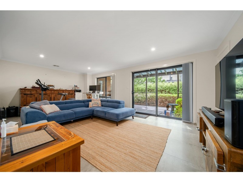 2/64 Collings Street, Pearce ACT 2607