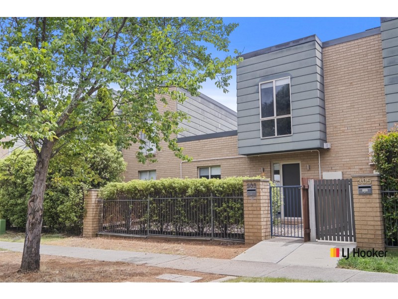 303 Anthony Rolfe Avenue, Gungahlin ACT 2912