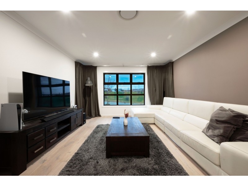 35 Hyslop Crescent, Casey ACT 2913