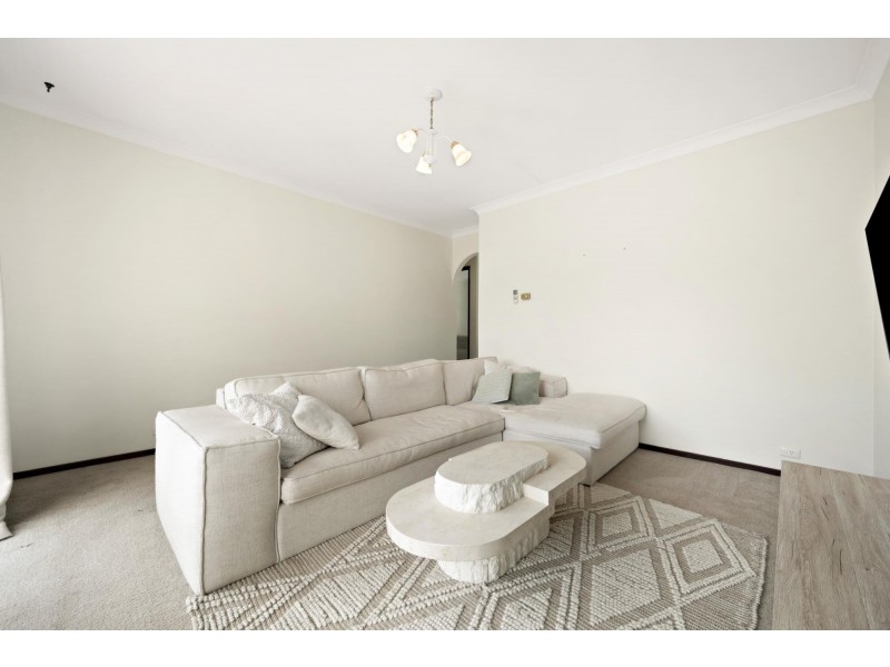 4 Inglis Place, Latham ACT 2615