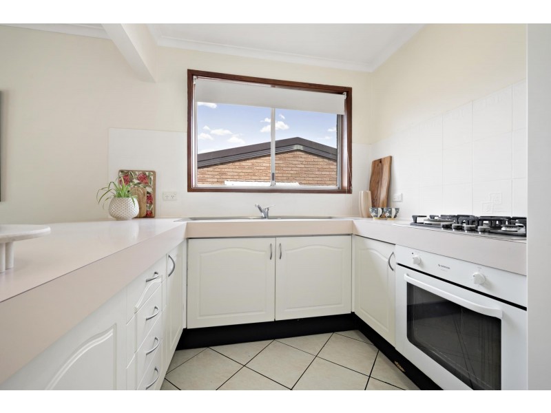 4 Inglis Place, Latham ACT 2615