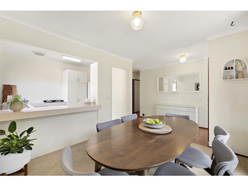 4 Inglis Place, Latham ACT 2615