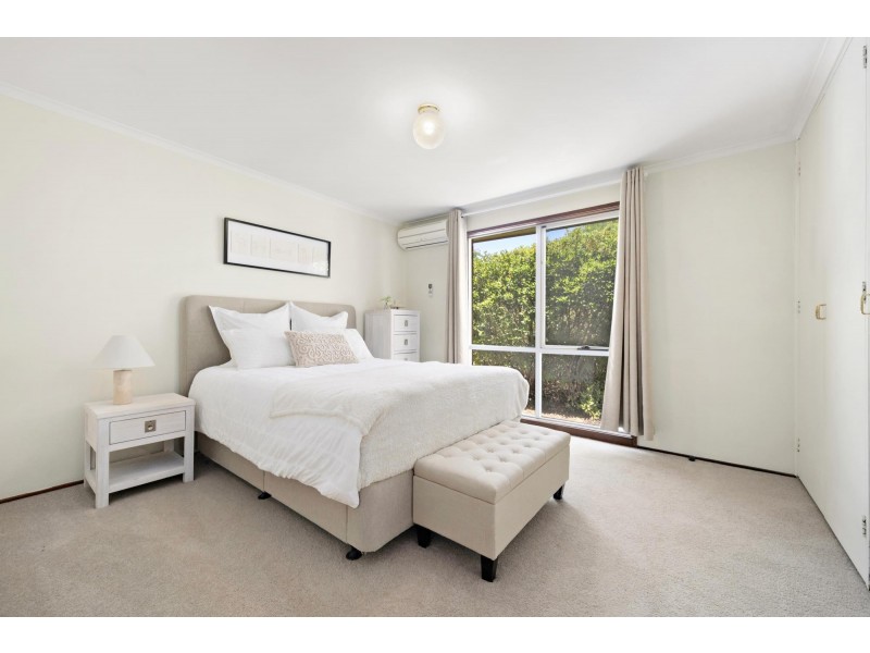 4 Inglis Place, Latham ACT 2615