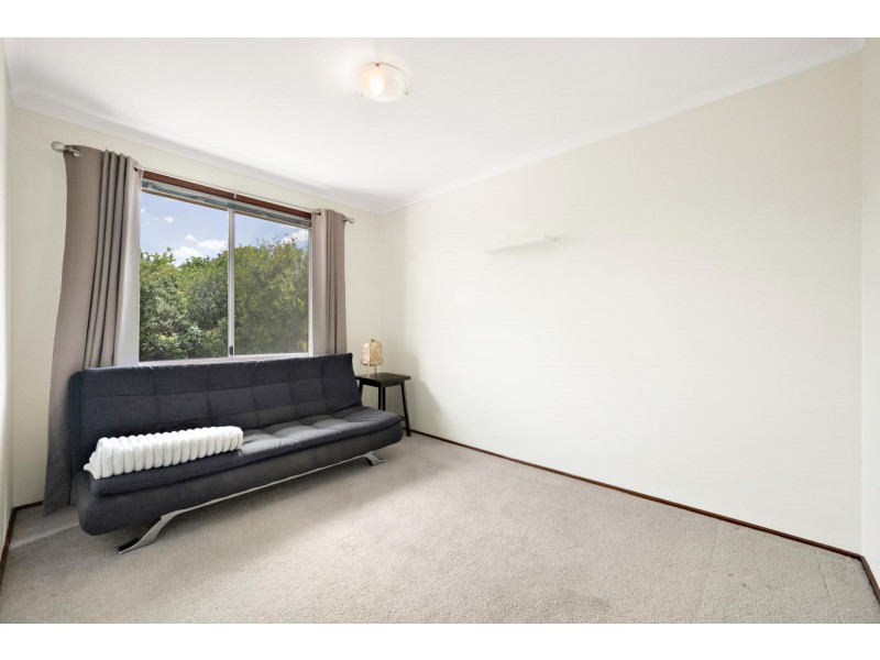 4 Inglis Place, Latham ACT 2615