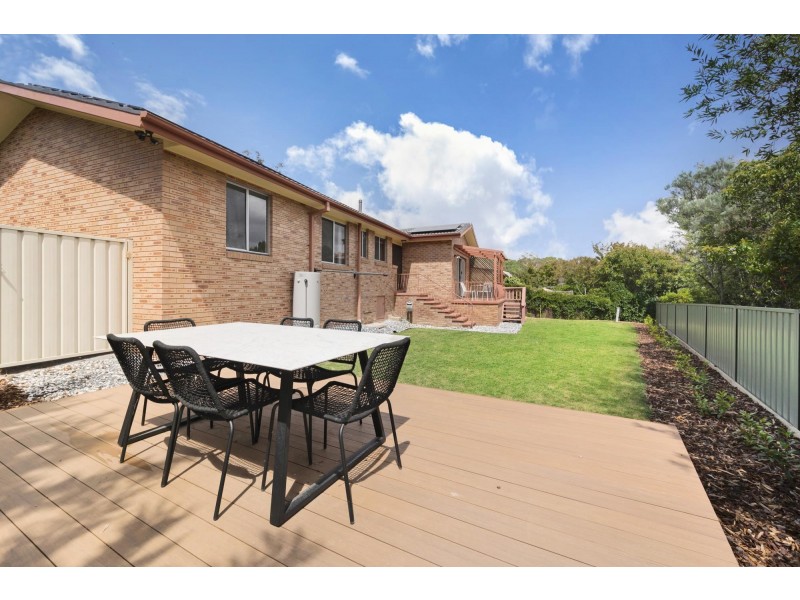 4 Inglis Place, Latham ACT 2615