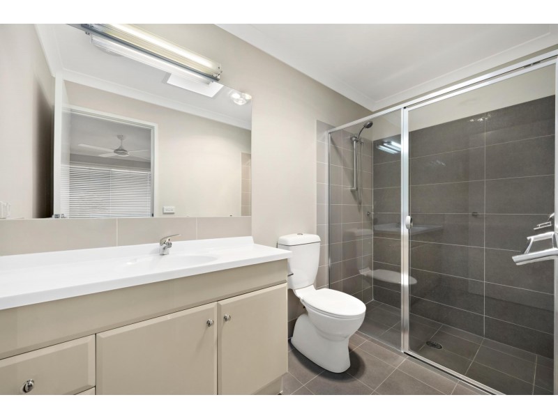 4/10 Charles Perkins Circuit, Bonner ACT 2914