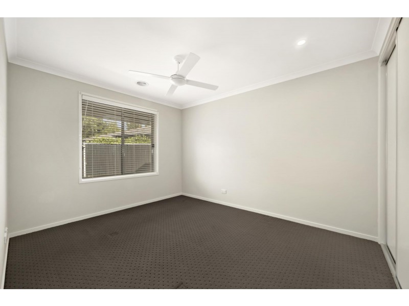 4/10 Charles Perkins Circuit, Bonner ACT 2914