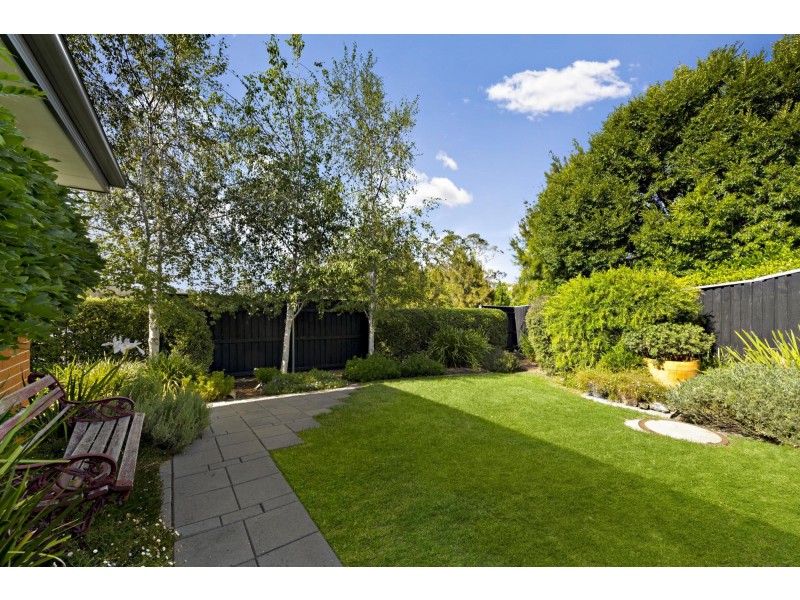 4/10 Charles Perkins Circuit, Bonner ACT 2914