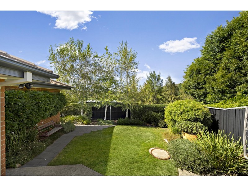 4/10 Charles Perkins Circuit, Bonner ACT 2914