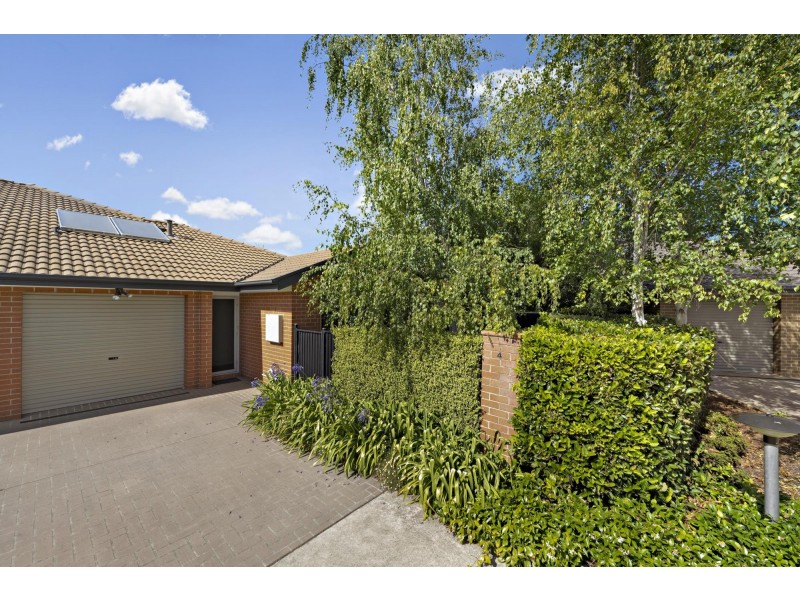 4/10 Charles Perkins Circuit, Bonner ACT 2914