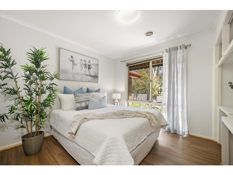 238 Southern Cross Drive, Latham ACT 2615