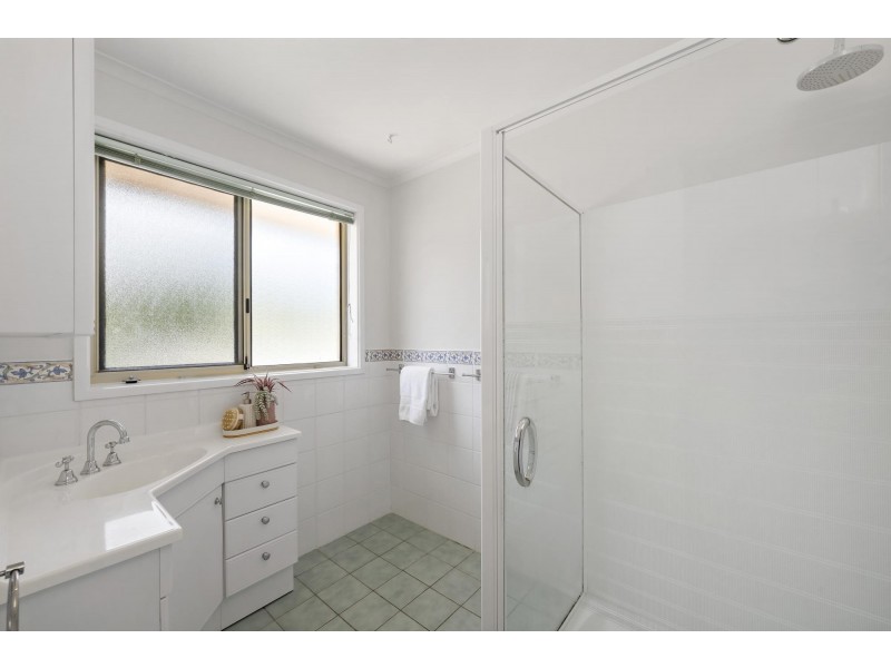 238 Southern Cross Drive, Latham ACT 2615
