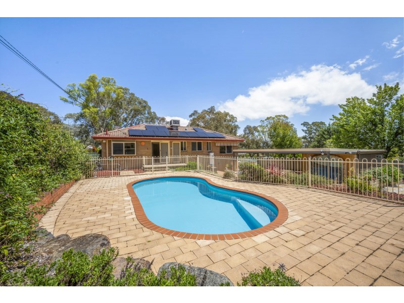 238 Southern Cross Drive, Latham ACT 2615
