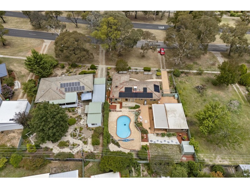 238 Southern Cross Drive, Latham ACT 2615