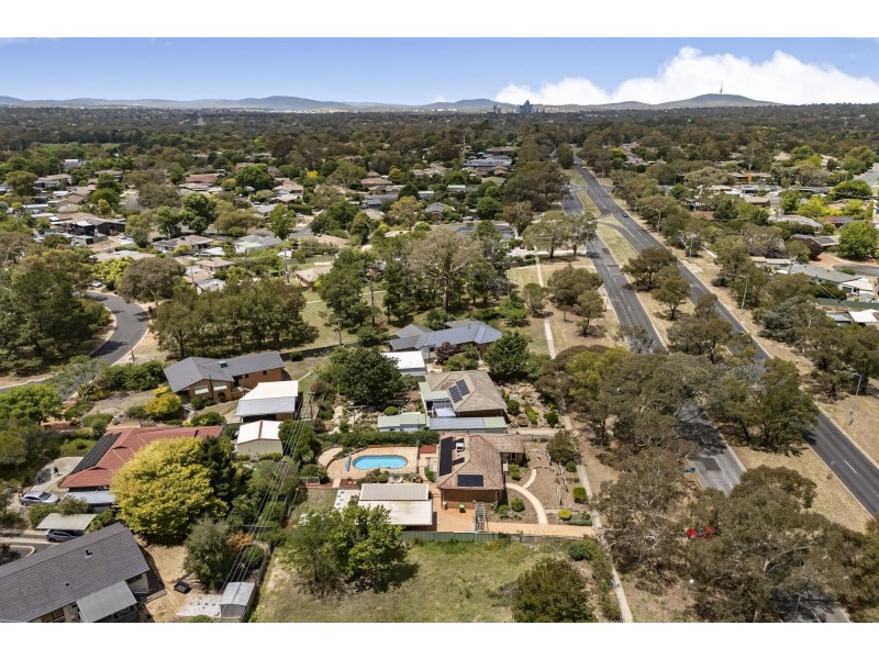 238 Southern Cross Drive, Latham ACT 2615