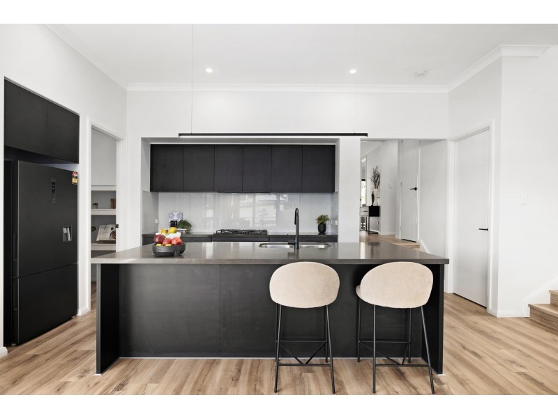 94 Edward Drive, Googong NSW 2620