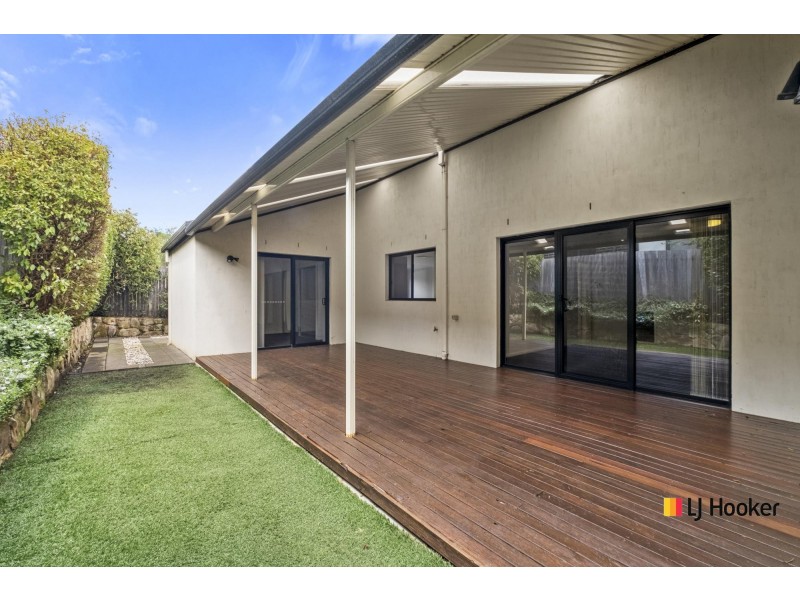 4 Flagstone Street, Harrison ACT 2914