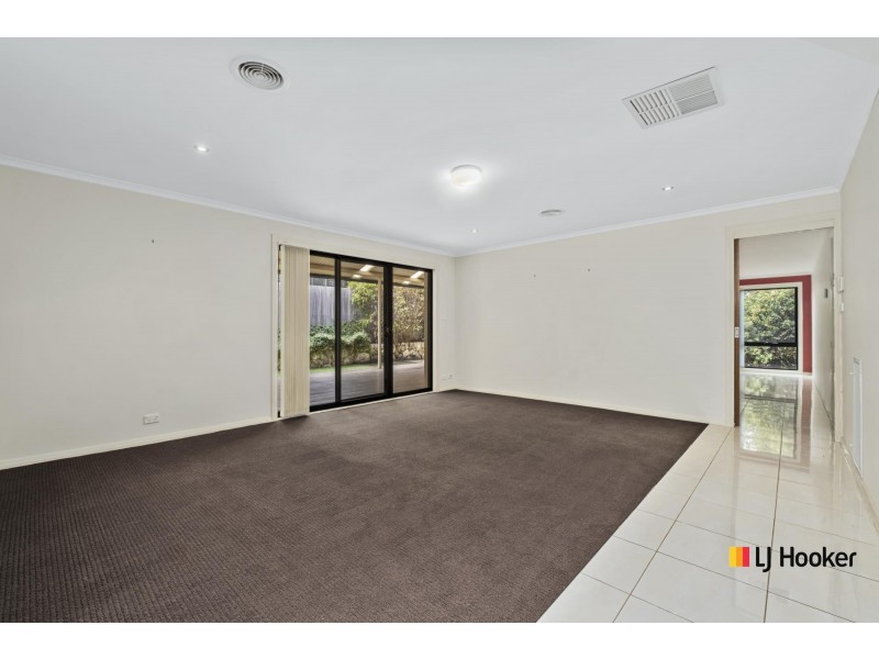 4 Flagstone Street, Harrison ACT 2914