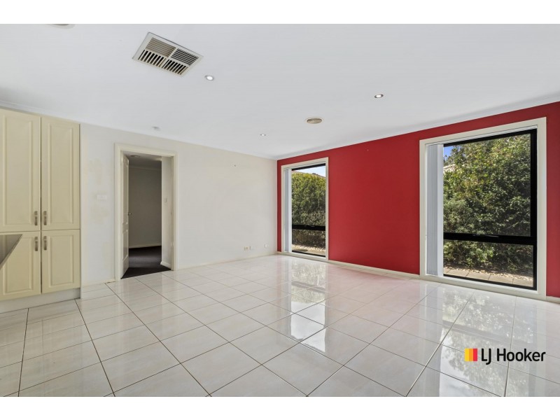 4 Flagstone Street, Harrison ACT 2914