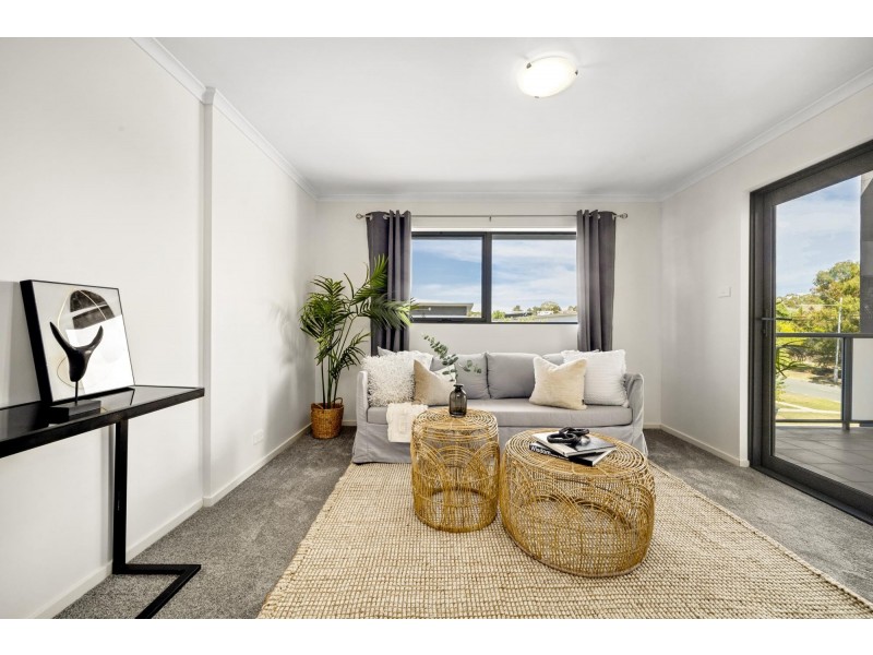 64/75 Elizabeth Jolley Crescent, Franklin ACT 2913