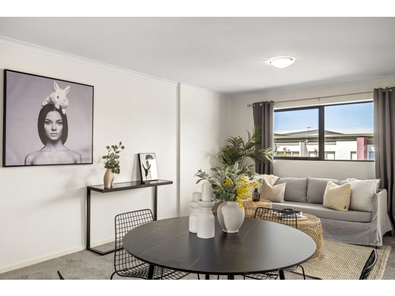 64/75 Elizabeth Jolley Crescent, Franklin ACT 2913