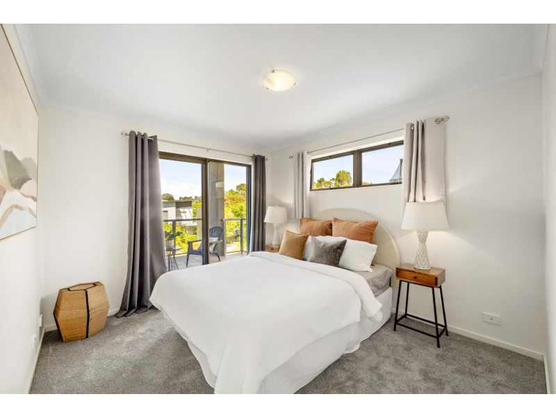 64/75 Elizabeth Jolley Crescent, Franklin ACT 2913