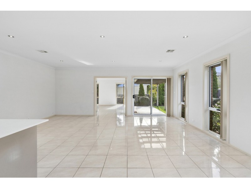 5 Santospirito Street, Forde ACT 2914