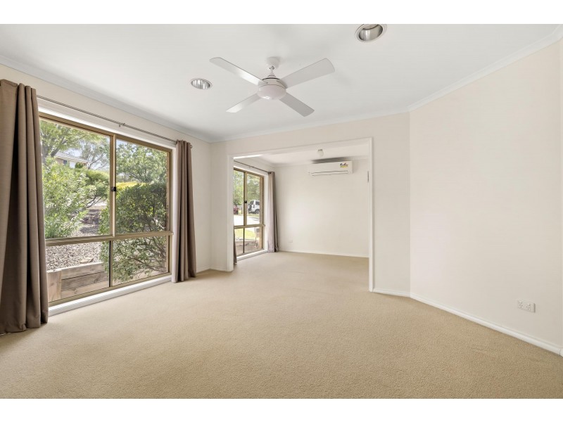 24 Mcgrowdie Place, Gordon ACT 2906