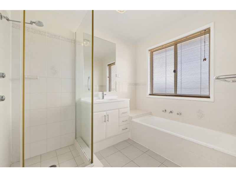 24 Mcgrowdie Place, Gordon ACT 2906