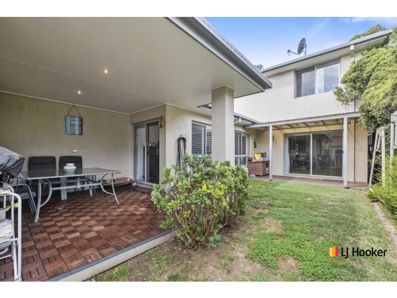6 Ebor Lane, Harrison ACT 2914