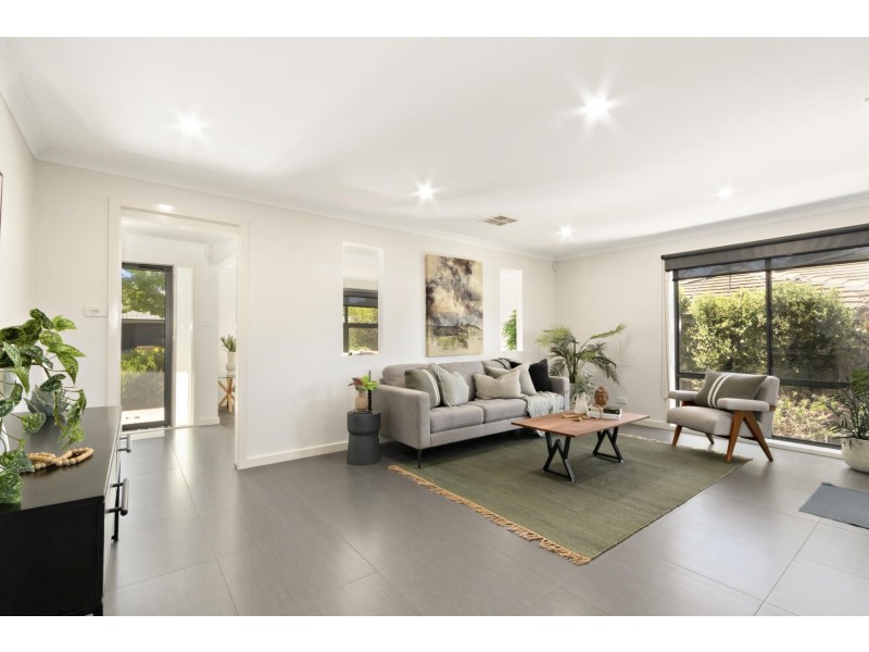 20 Ronald Walker Street, Casey ACT 2913