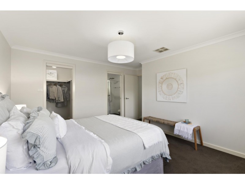 20 Ronald Walker Street, Casey ACT 2913